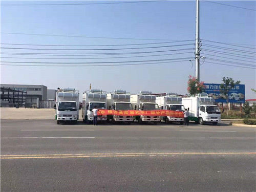 6臺(tái)東風(fēng)多利卡餐車(chē)發(fā)往云南
