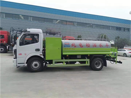 4.5噸純電動灑水車發(fā)往廣東，?？蛻羯馀d隆，用車愉快！