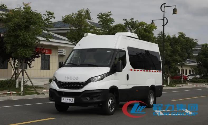 程力高端進(jìn)口依維柯福祉房車、奔馳無線通訊壓制車“雙雄”出征，爭(zhēng)霸江湖圈粉無數(shù)成市場(chǎng)新寵