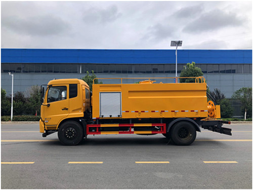 國六東風天錦13方清洗車匹配康明斯210馬力國六發(fā)動機，大卷盤新款車型推薦