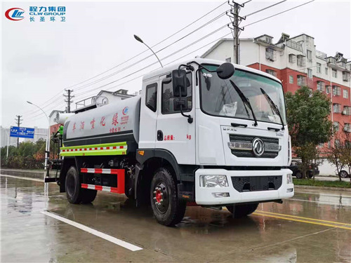 現(xiàn)車！現(xiàn)車！現(xiàn)車！東風(fēng)D9灑水車圖片參數(shù)介紹