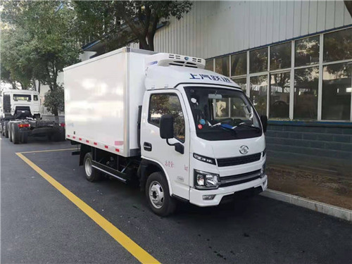上汽??進躍??不超重肉勾冷藏車圖片參數(shù)介紹