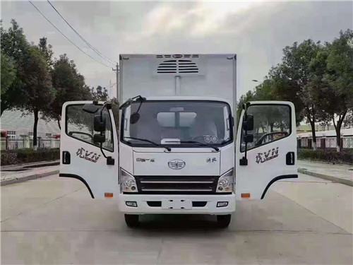 解放國(guó)六4.2米藍(lán)牌冷藏車(chē)，冷藏車(chē)專(zhuān)用底盤(pán)，整車(chē)不超重