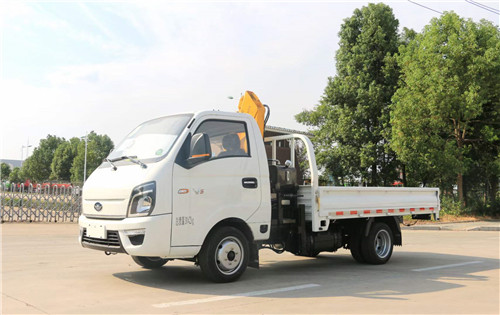 唐駿國(guó)六藍(lán)牌隨車吊，藍(lán)牌微型隨車吊的領(lǐng)導(dǎo)者
