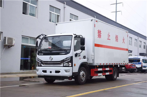 國(guó)六東風(fēng)大多利卡黃牌危險(xiǎn)品廂式運(yùn)輸車可出1類爆破、2類氣體、氣瓶、3類液體、9類雜項(xiàng)可任意出證
