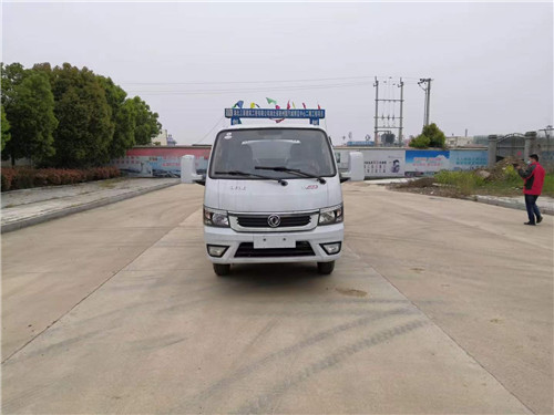 國(guó)六東風(fēng)途逸2.5方灑水車，包上北京牌照