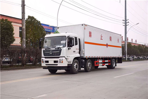 國六天錦小三軸易燃液體、氣體、雜項廂式運(yùn)輸車