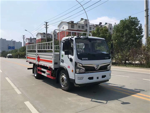國六東風福瑞卡黃牌氣瓶運輸車，5.2米國六氣瓶運輸車