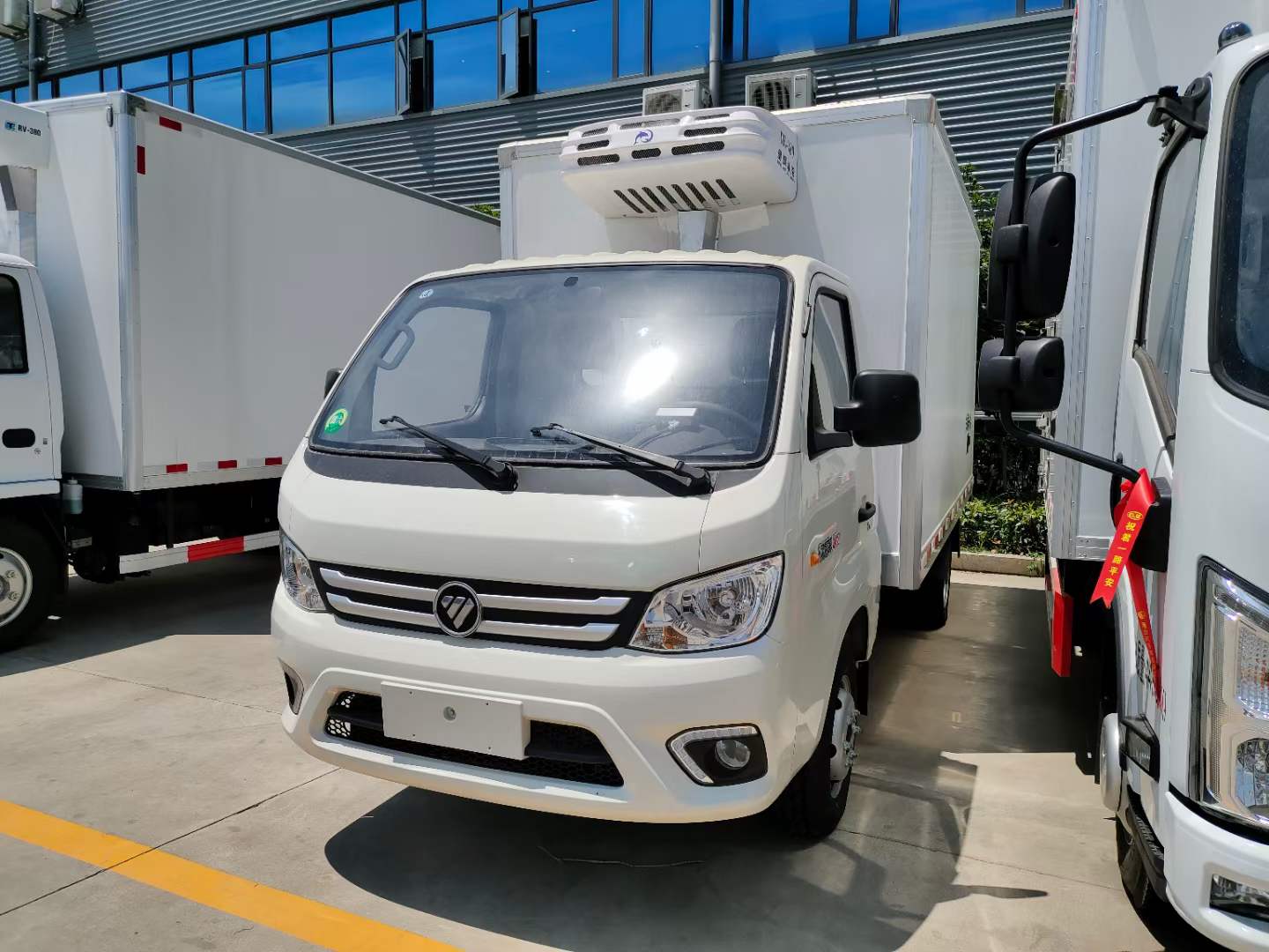 國六 福田祥菱M2冷藏車，現(xiàn)車一臺(tái)