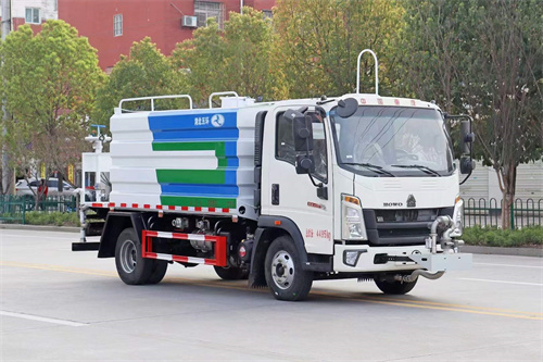 藍牌—重汽豪沃輕卡【國六抑塵車】公告?容積最大7立方，全國包上牌