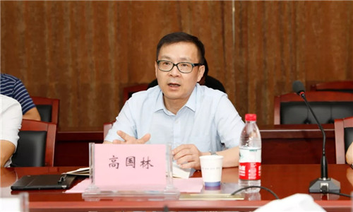 本期頭條：以國(guó)六切換為戰(zhàn)略抓手，程力繼續(xù)領(lǐng)跑全國(guó)專用車市場(chǎng)----國(guó)內(nèi)兩大商用車主機(jī)供應(yīng)商聯(lián)袂助推程力汽車領(lǐng)先國(guó)六專汽制造行業(yè)