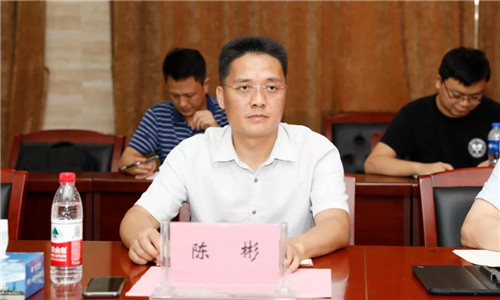 本期頭條：以國(guó)六切換為戰(zhàn)略抓手，程力繼續(xù)領(lǐng)跑全國(guó)專用車市場(chǎng)----國(guó)內(nèi)兩大商用車主機(jī)供應(yīng)商聯(lián)袂助推程力汽車領(lǐng)先國(guó)六專汽制造行業(yè)