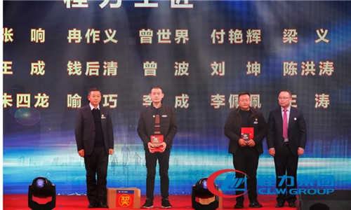 這一年年，公司黨委、工會圍繞經(jīng)濟建設(shè)中心，加強黨員思想政治教育，組織開展困難職工慰問、幫扶、員工教育、崗位培訓、勞動競賽等活動。在七一前夕，組織黨員干部赴湖南韶山重溫入黨誓詞、接受紅色教育，參與慶“七一”暨新曾都區(qū)成立10周年歌詠晚會，開展黨員學習活動日等活動。