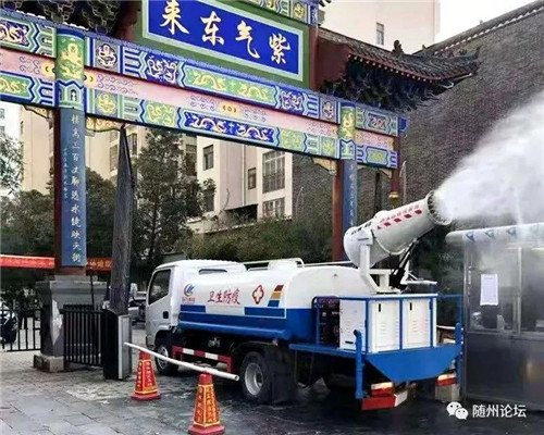 隨著疫情蔓延，隨州醫(yī)用物資告急，如何在危難之時大有作為？程阿羅放棄與家人團聚的機會，返回公司，于大年初一歷經艱辛輾轉回到隨州，組織捐款100萬元購買防疫專用物資，支援一線醫(yī)務人員，成為隨州防疫捐款第一人。 程阿羅的善舉，激起了社會大力支持。2月22日，遼寧沈撫新區(qū)一通用空氣遼寧有限公司專程向程力公司專項供應70臺負壓設備，捐贈消毒液4噸及方便面、火腿腸等物資，支持程阿羅抗擊疫情。