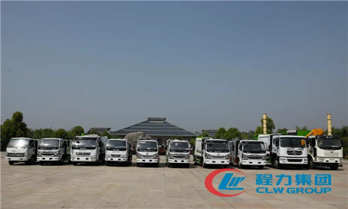  程力吊裝壓縮垃圾車專業(yè)廠，以科技創(chuàng)新為先導(dǎo)，吊裝壓縮垃圾車系列產(chǎn)品一舉成為網(wǎng)紅產(chǎn)品。