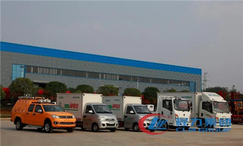 程力新能源醫(yī)用冷鏈專用車和電源搶險車一車難求。