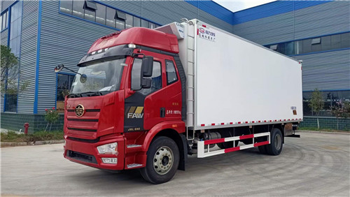 國(guó)六解放J6L精英版7.5米冷藏車，10噸國(guó)六冷藏車