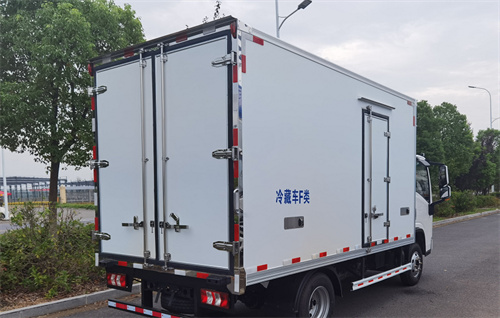 國(guó)六陜汽商用翼9 藍(lán)牌冷藏車 150馬力 
