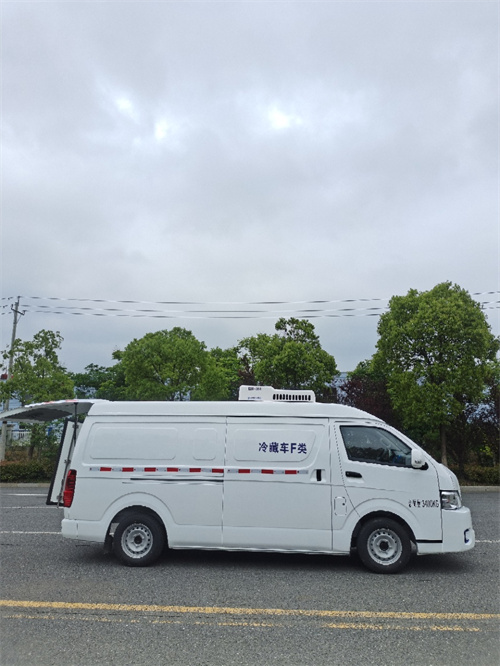 吉利純電動(dòng)E6面包冷藏車(chē)