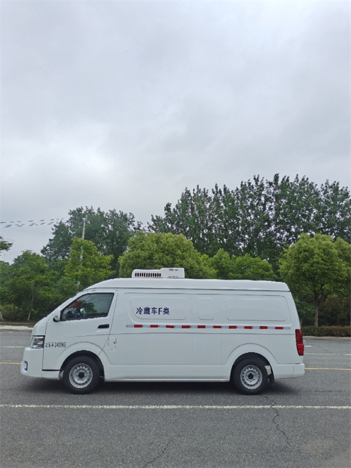 吉利純電動(dòng)E6面包冷藏車(chē)