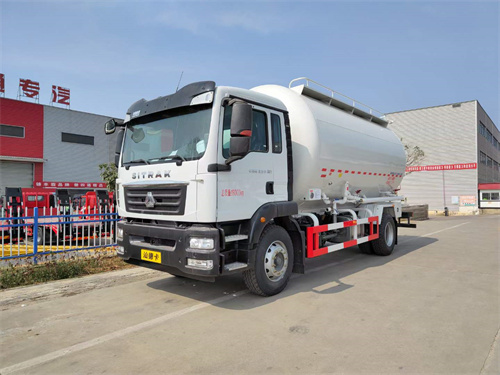 重汽汕德卡單橋粉粒物料運(yùn)輸車(chē) (1).jpg