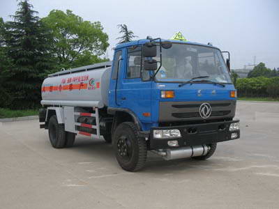 東風(fēng)運(yùn)油車(chē)