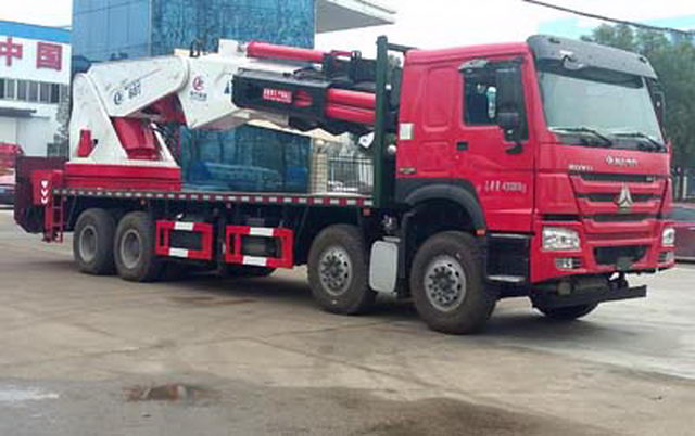 國五重汽豪沃前四后八60T-100T汽車起重機(jī)